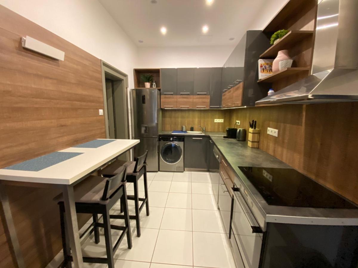 Hunyady Gallery Apartment Будапеща Екстериор снимка