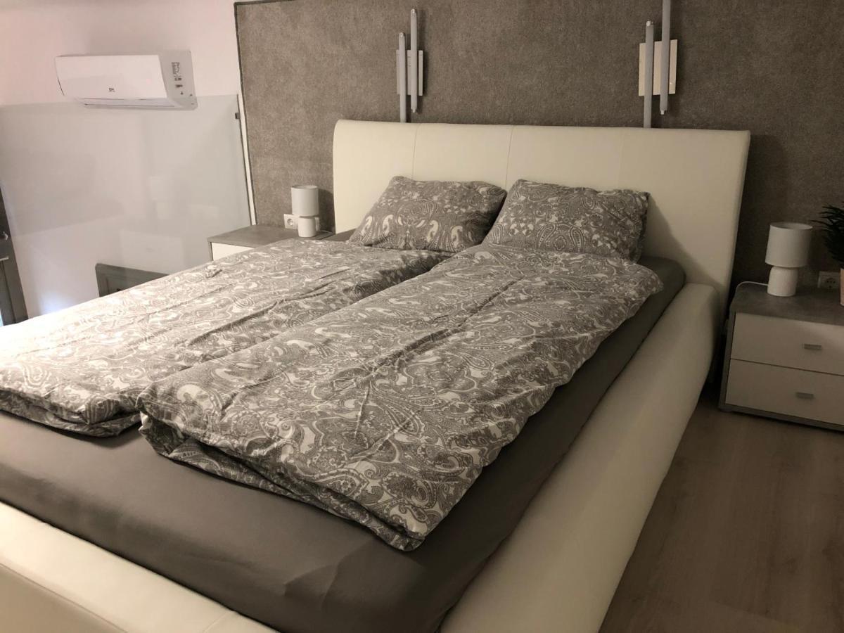 Hunyady Gallery Apartment Будапеща Екстериор снимка