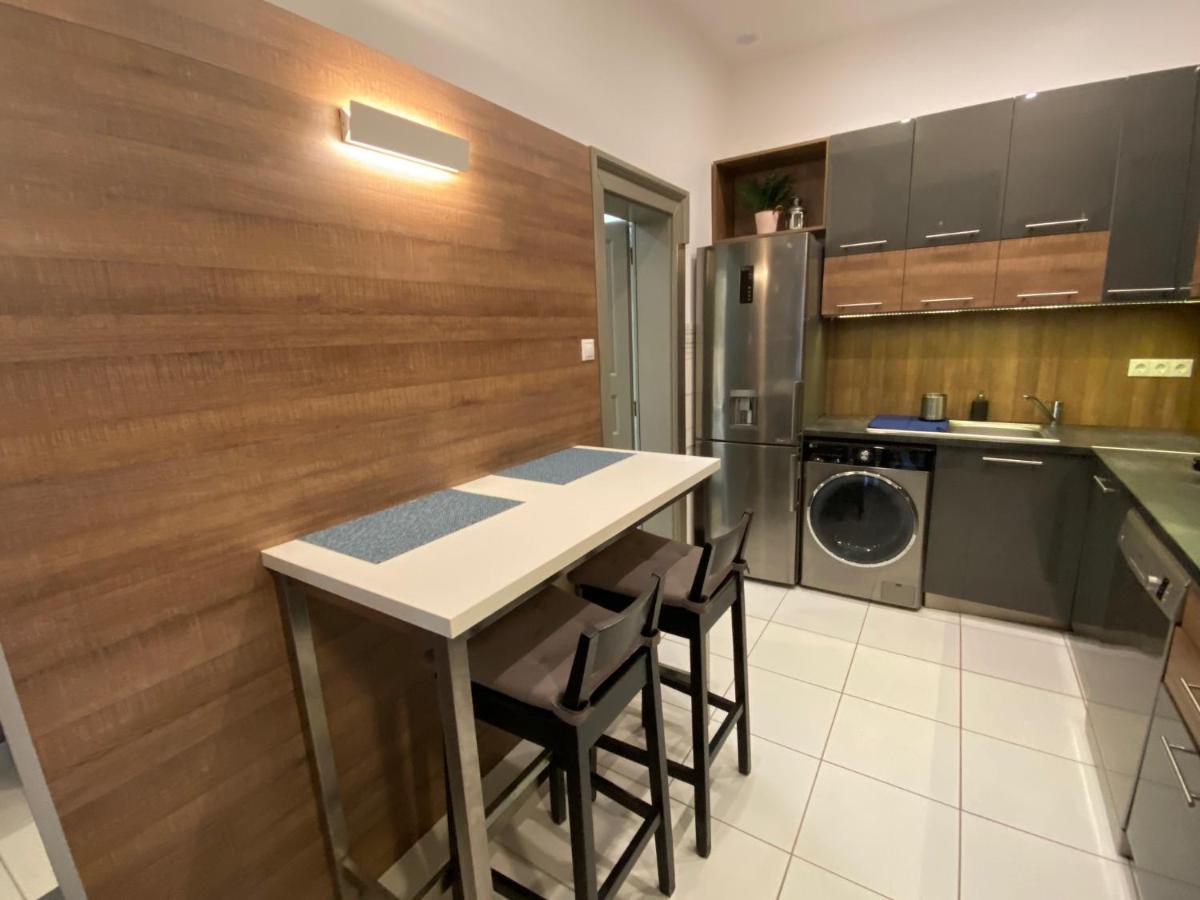 Hunyady Gallery Apartment Будапеща Екстериор снимка