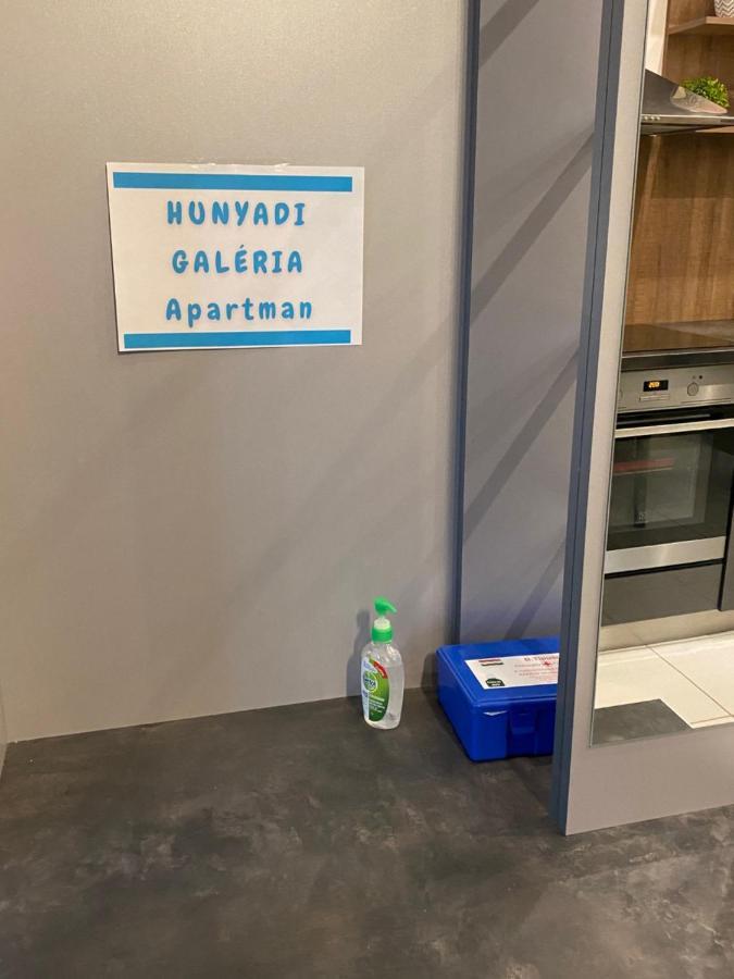 Hunyady Gallery Apartment Будапеща Екстериор снимка