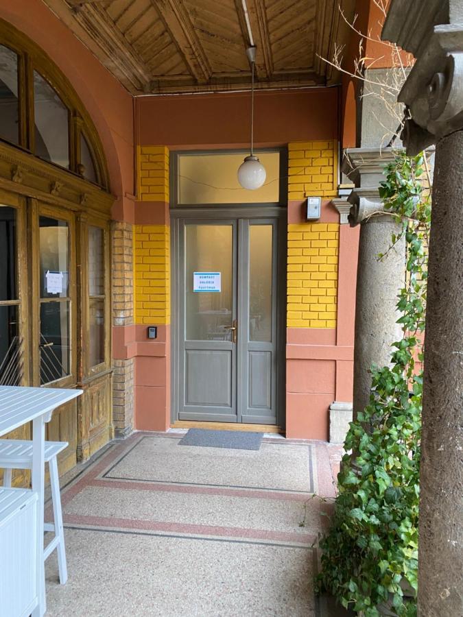 Hunyady Gallery Apartment Будапеща Екстериор снимка