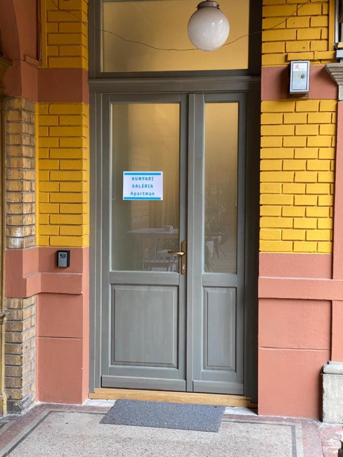 Hunyady Gallery Apartment Будапеща Екстериор снимка